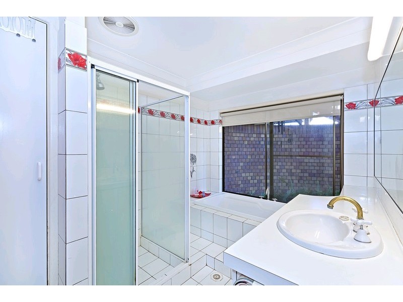 49 Westmoreland Boulevard, Springwood QLD 4127