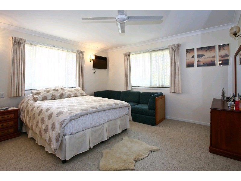 15 Voltaire Street, Shailer Park QLD 4128