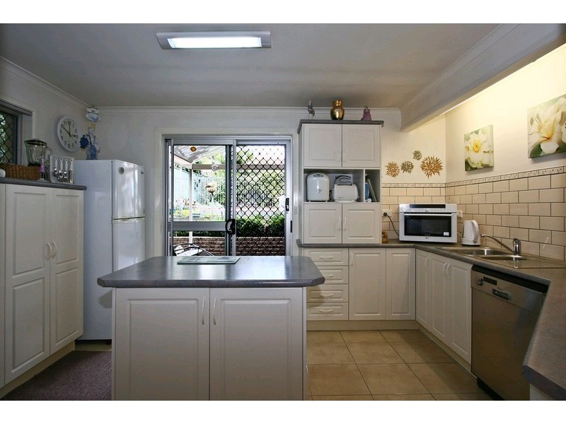 10 Oak Street, Shailer Park QLD 4128