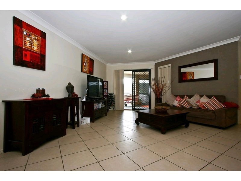 72 John Markwell Parade, Daisy Hill QLD 4127