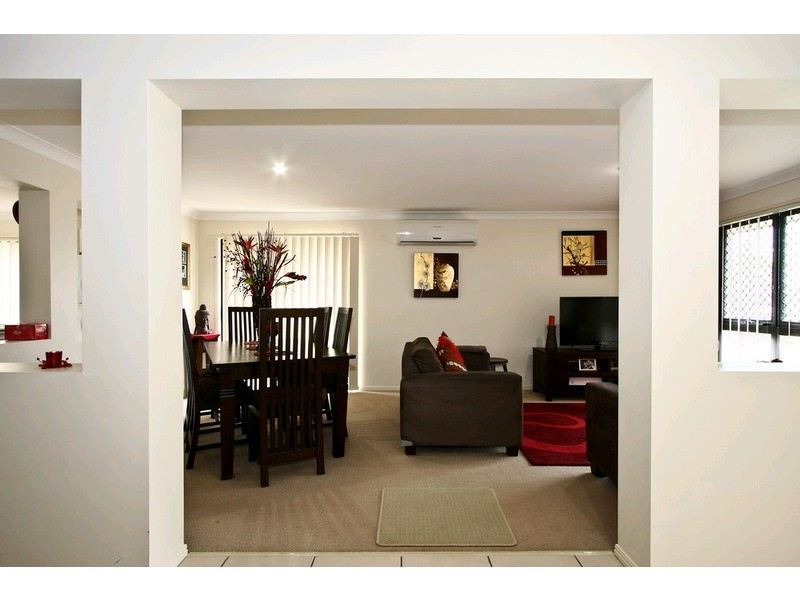 72 John Markwell Parade, Daisy Hill QLD 4127