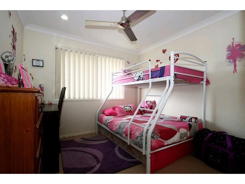 72 John Markwell Parade, Daisy Hill QLD 4127