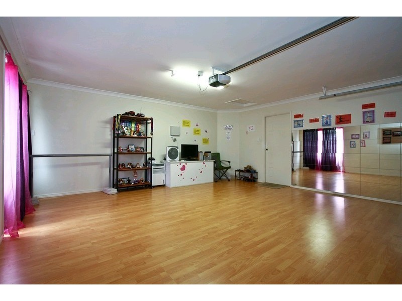 72 John Markwell Parade, Daisy Hill QLD 4127