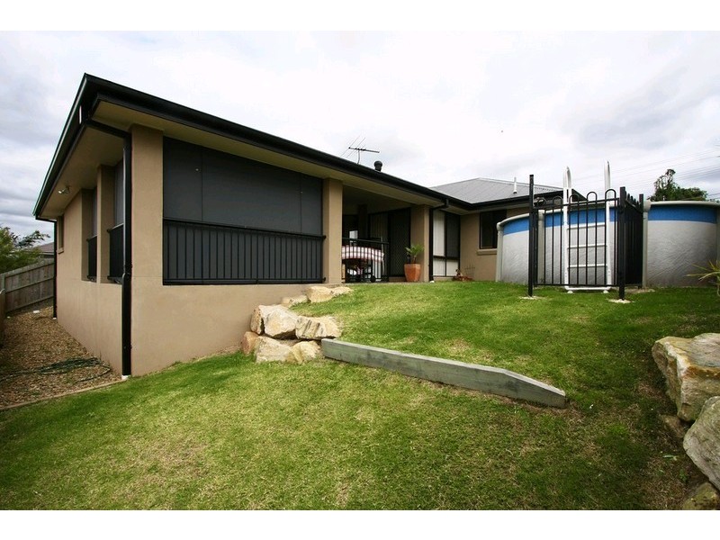 72 John Markwell Parade, Daisy Hill QLD 4127