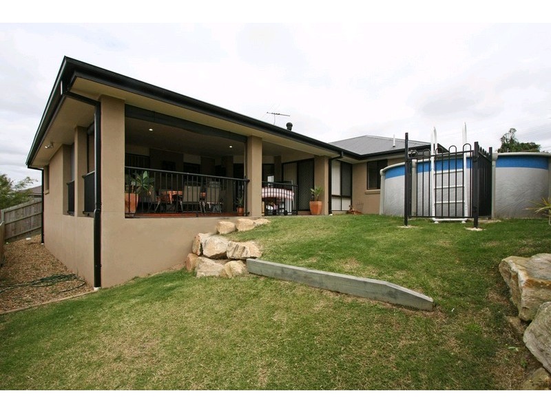 72 John Markwell Parade, Daisy Hill QLD 4127