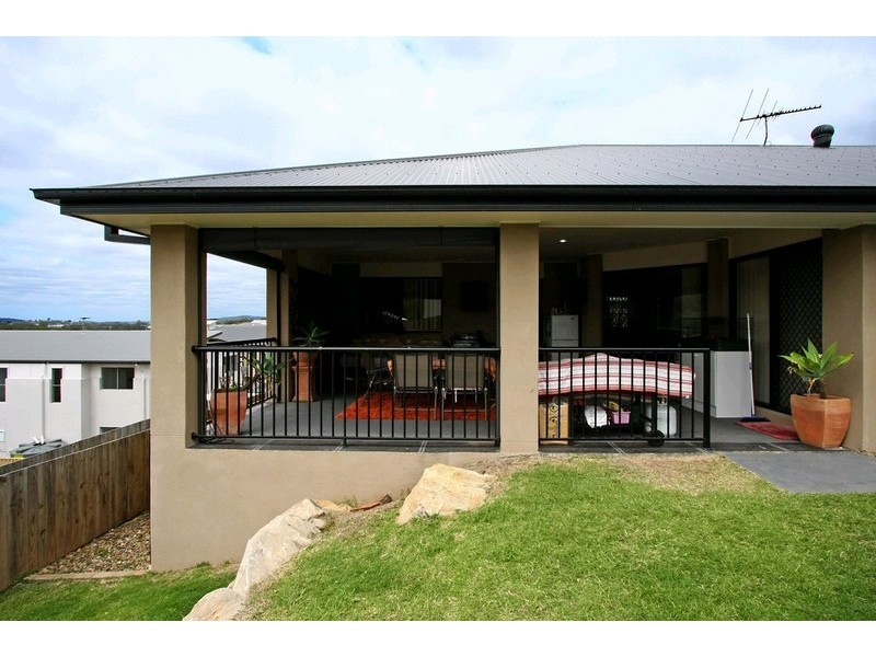 72 John Markwell Parade, Daisy Hill QLD 4127
