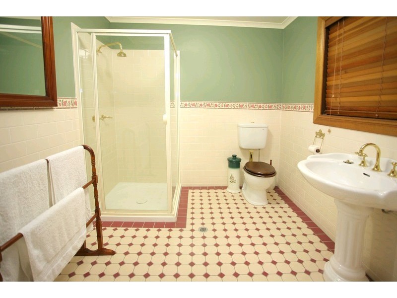 42 Jasmine Crescent, Shailer Park QLD 4128