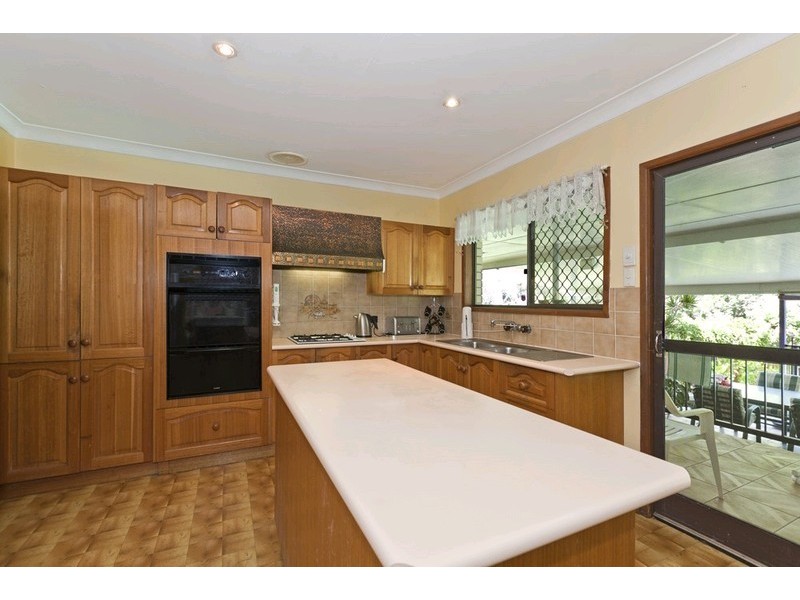 32 Parkway Road, Daisy Hill QLD 4127