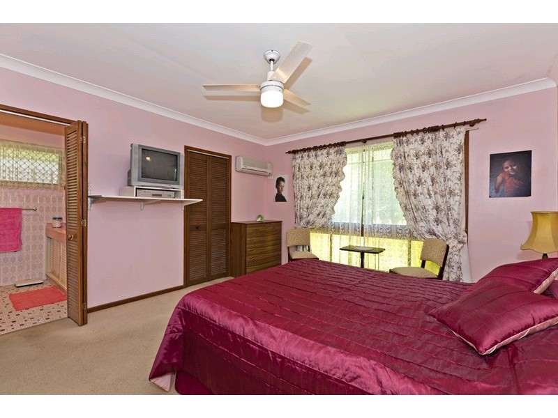 32 Parkway Road, Daisy Hill QLD 4127