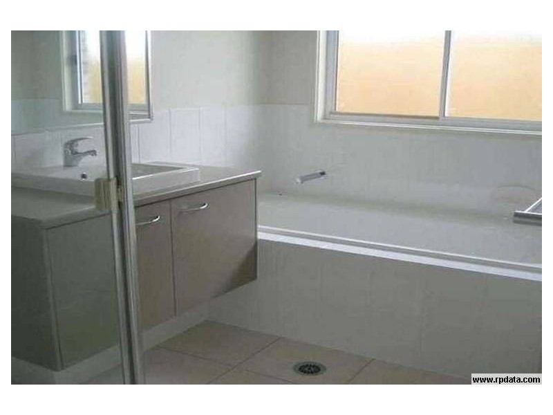 5 Coalstoun Crossing, Waterford QLD 4133