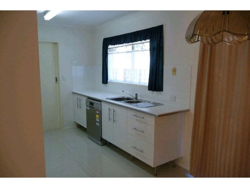 13 Raelene Terrace, Springwood QLD 4127