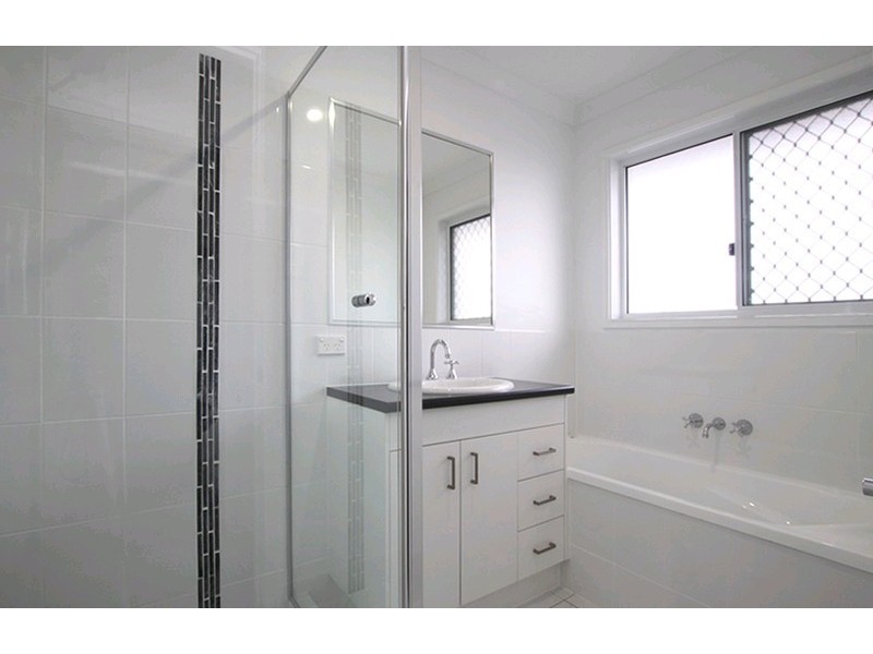 20 Chester Road, Eight Mile Plains QLD 4113