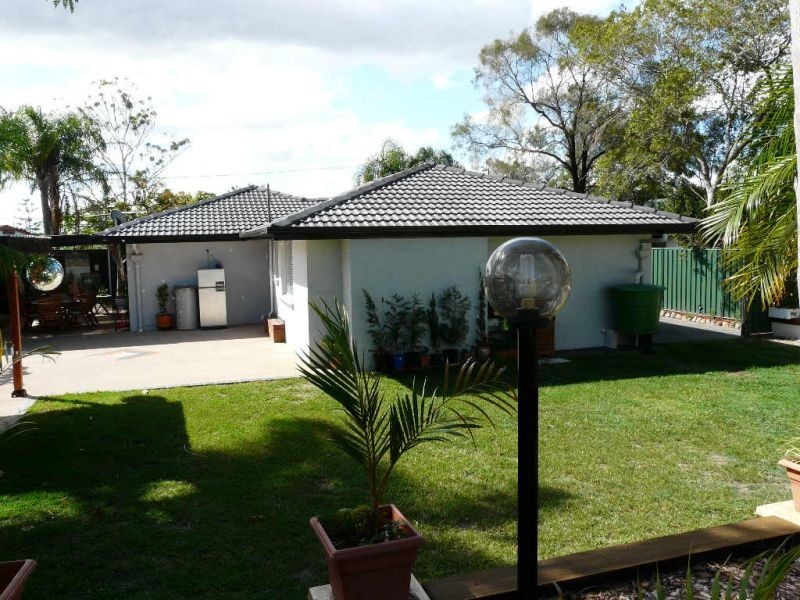 24 Letitia Street, Regents Park QLD 4118