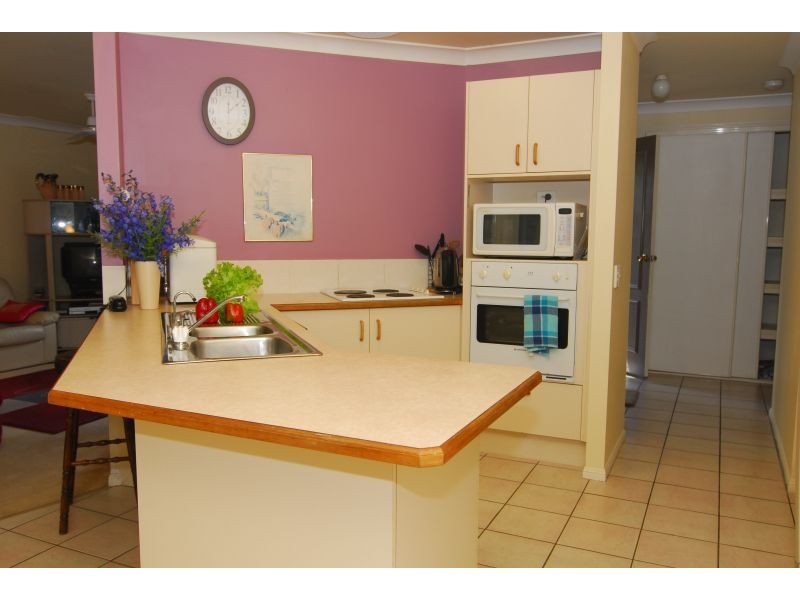 21 Delapine Pl, Seventeen Mile Rocks QLD 4073