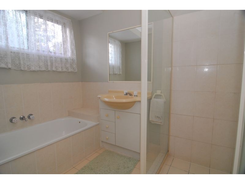 21 Delapine Pl, Seventeen Mile Rocks QLD 4073