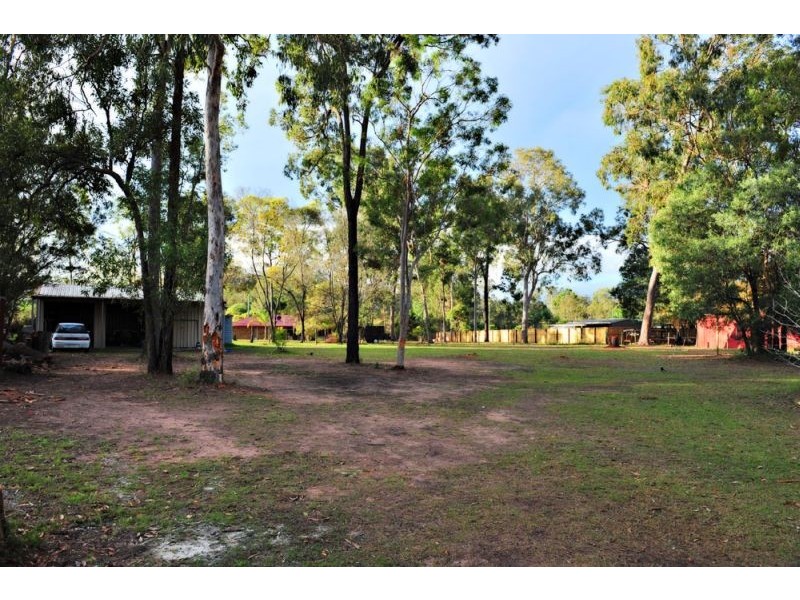 141 Merluna Rd, Park Ridge South QLD 4125