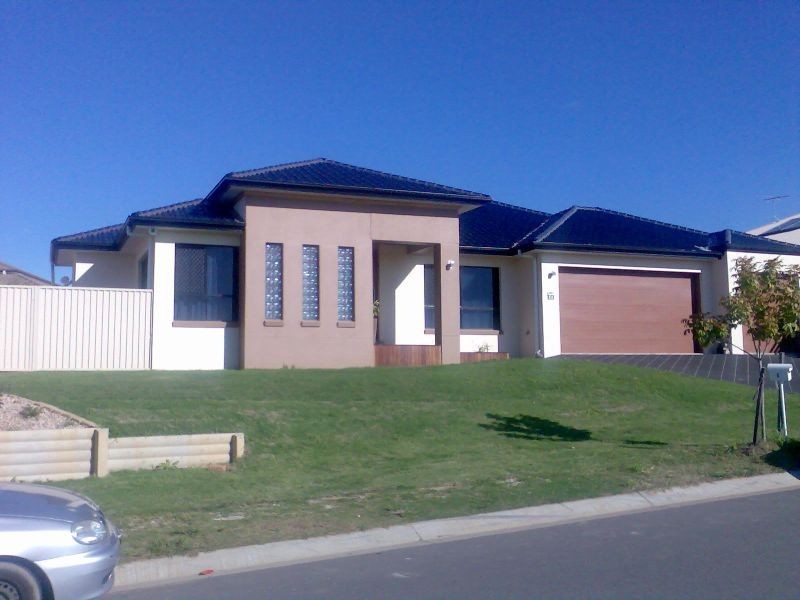 8 May Street, Parkinson QLD 4115