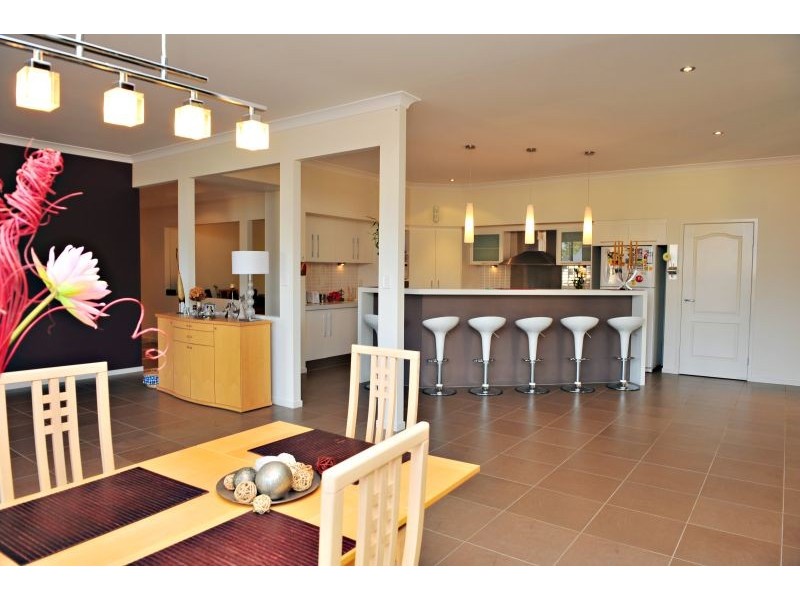 223-225 Equestrian Dr, New Beith QLD 4124