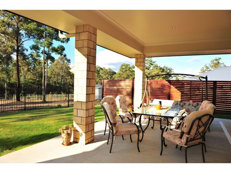 223-225 Equestrian Dr, New Beith QLD 4124