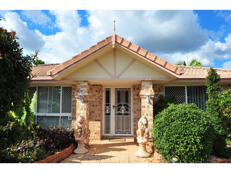 8 Waterlily Court, Calamvale QLD 4116