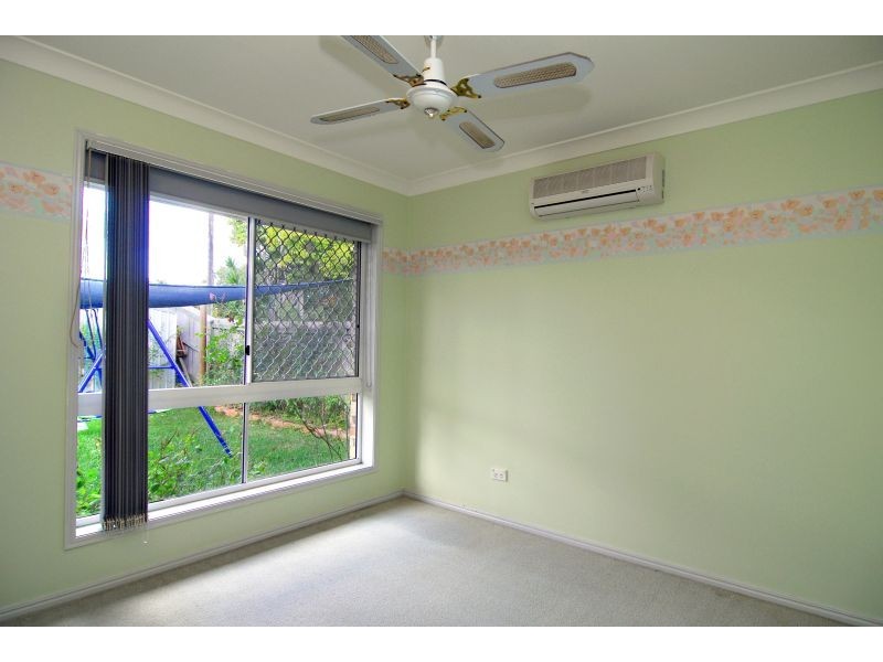 8 Waterlily Court, Calamvale QLD 4116