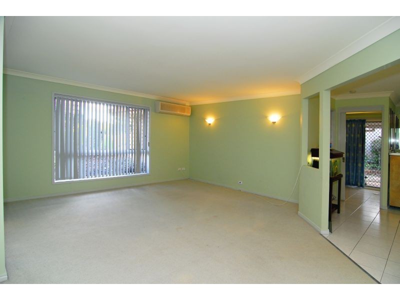 8 Waterlily Court, Calamvale QLD 4116
