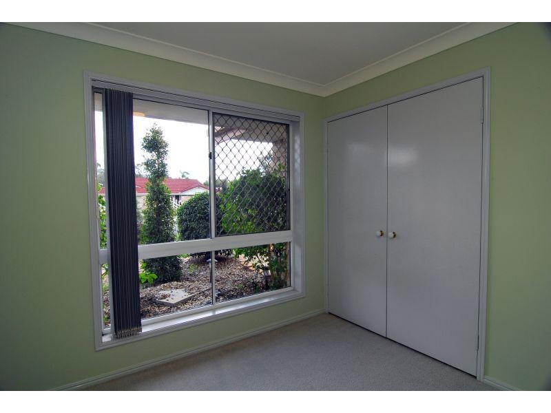 8 Waterlily Court, Calamvale QLD 4116