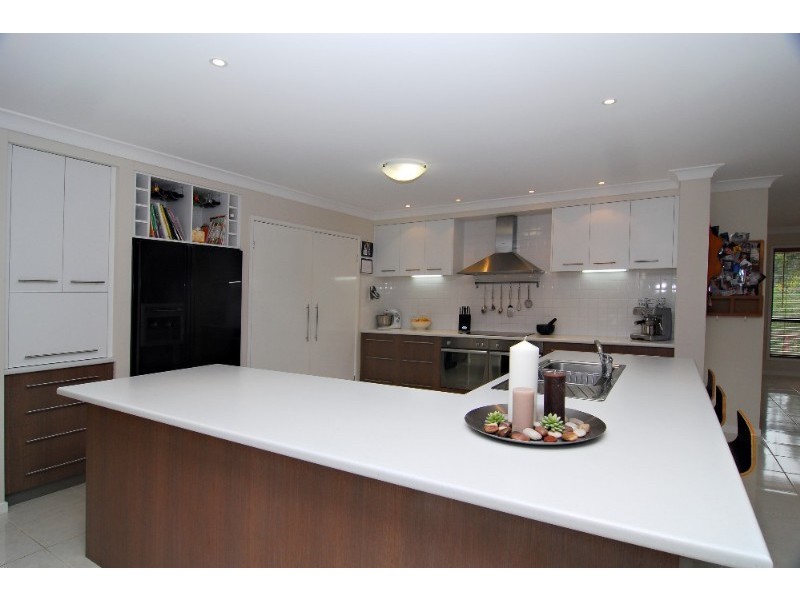 2 Cockatiel Court, Greenbank QLD 4124