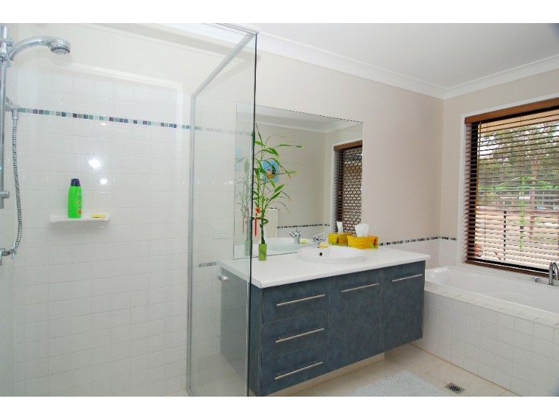 2 Cockatiel Court, Greenbank QLD 4124