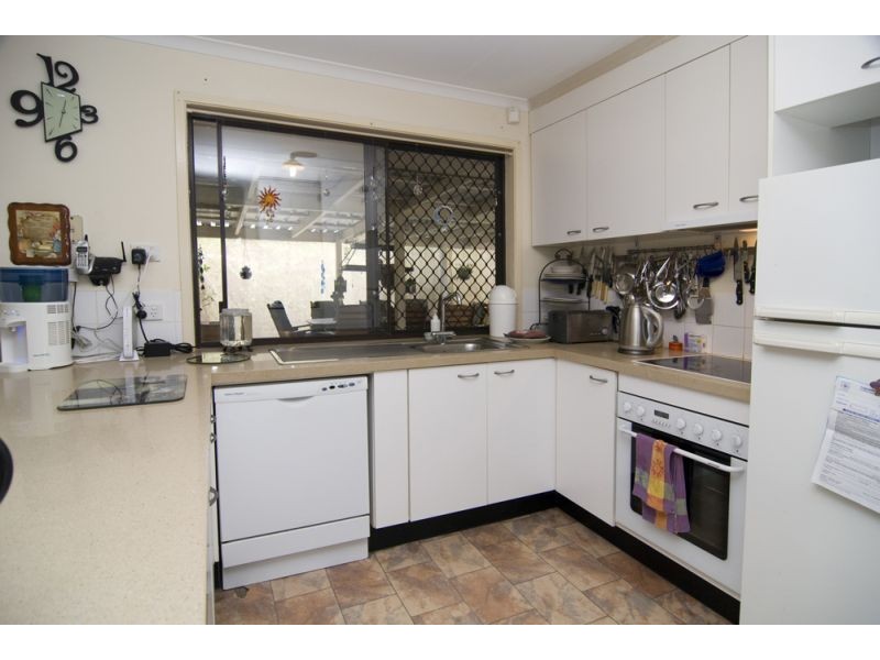 37 Parkroyal Crescent, Regents Park QLD 4118