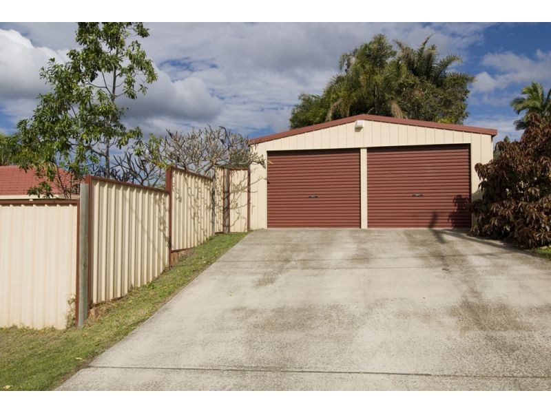 37 Parkroyal Crescent, Regents Park QLD 4118
