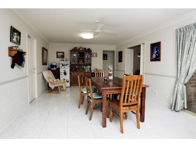 5 Casuarina Crescent, Calamvale QLD 4116