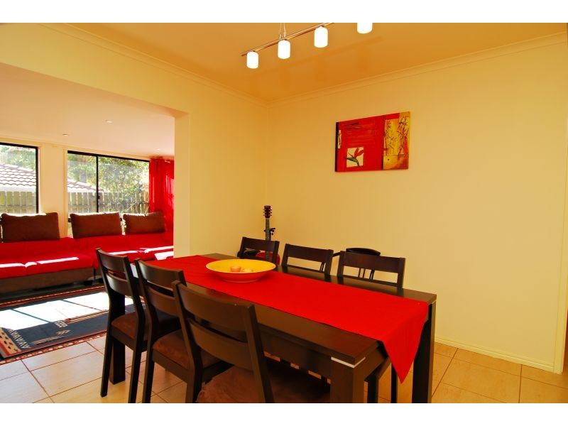 20 Letitia Street, Regents Park QLD 4118