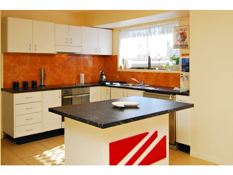 20 Letitia Street, Regents Park QLD 4118