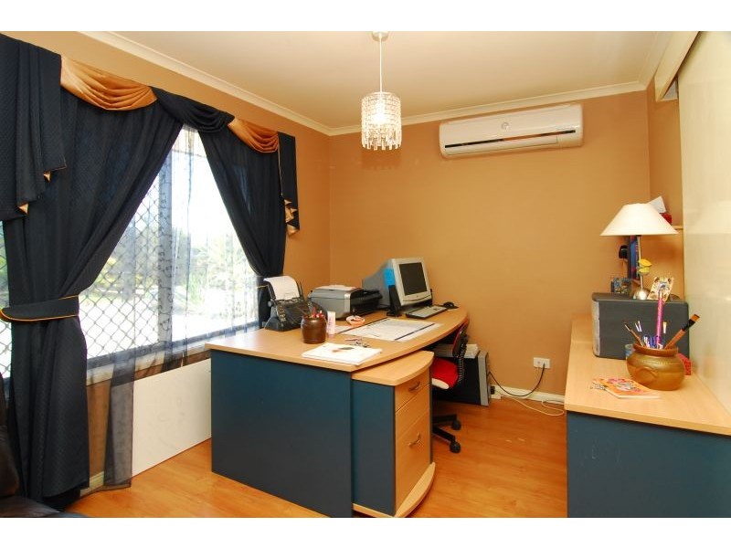 20 Letitia Street, Regents Park QLD 4118