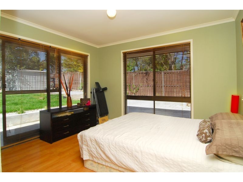 20 Letitia Street, Regents Park QLD 4118