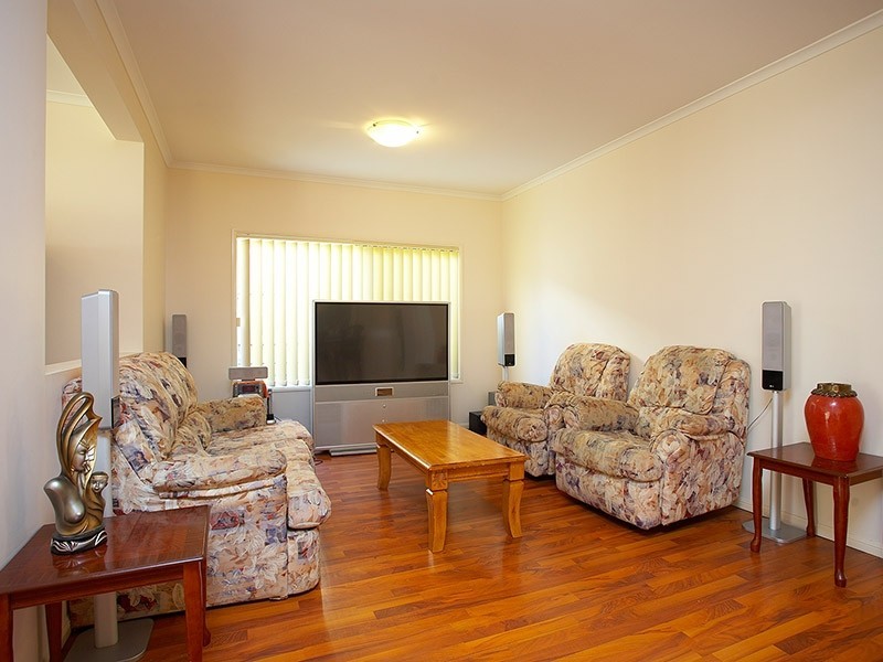 18 Waterbrooke Crescent, Drewvale QLD 4116