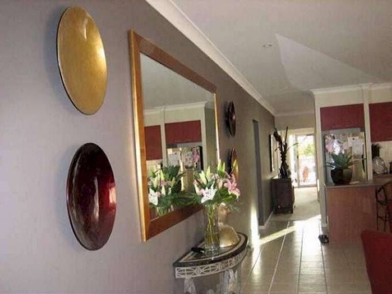 6 Nalbaugh Lane, Parkinson QLD 4115