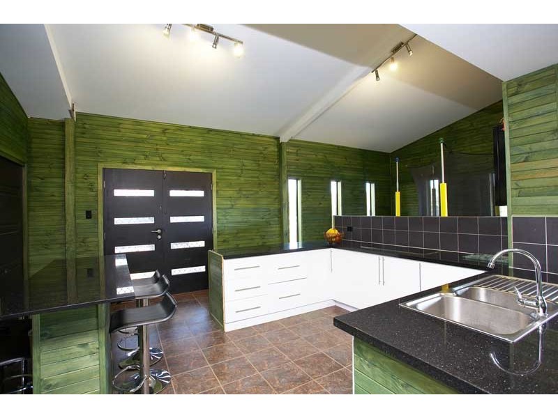 226 Bamboo Drive, Woodhill QLD 4285