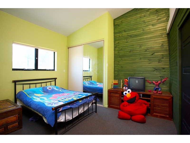 226 Bamboo Drive, Woodhill QLD 4285