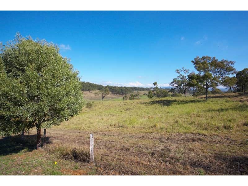 226 Bamboo Drive, Woodhill QLD 4285