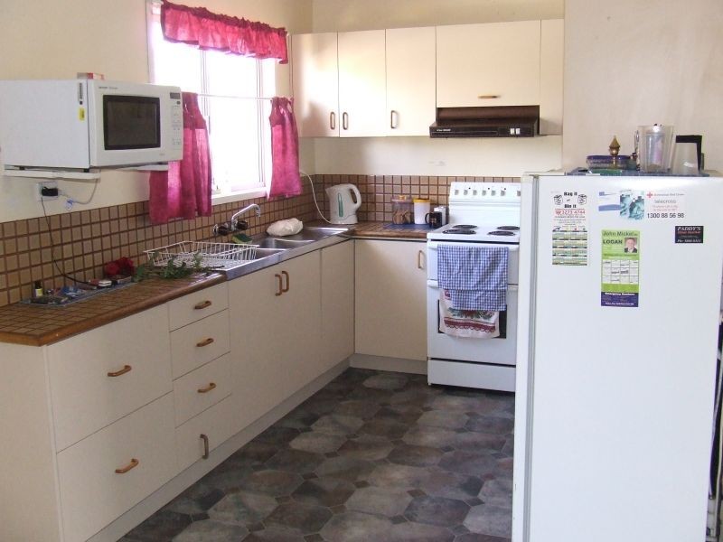 8 Beelong Street, Crestmead QLD 4132