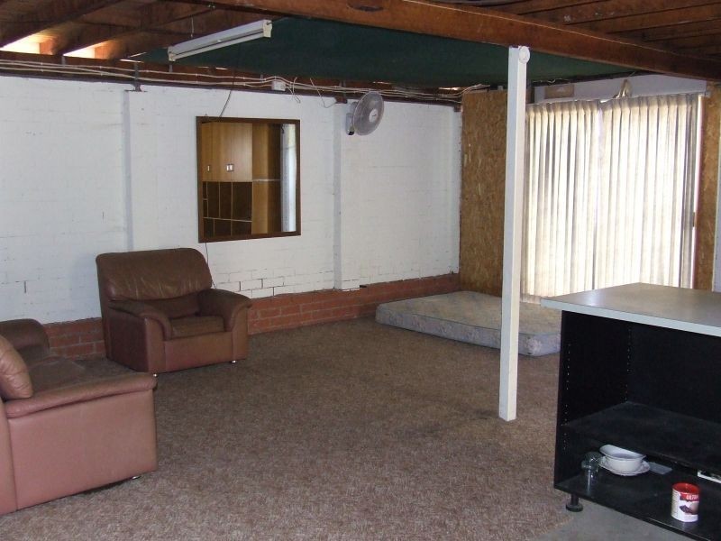 8 Beelong Street, Crestmead QLD 4132