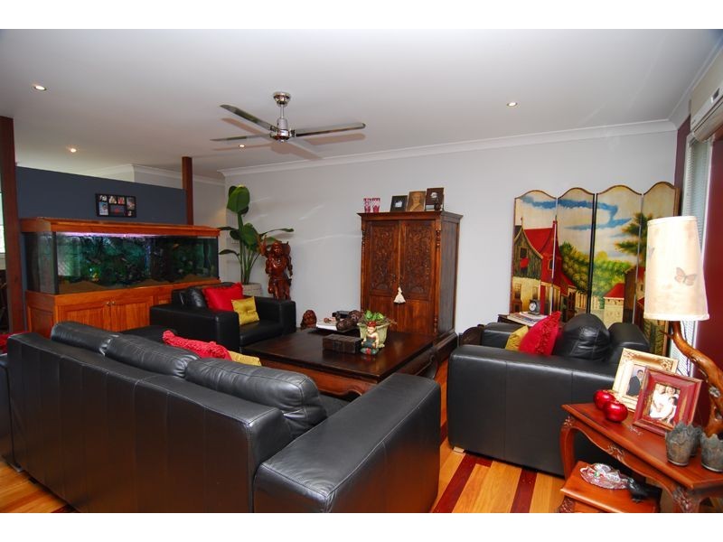 6 Ashton Plc, Springfield QLD 4300