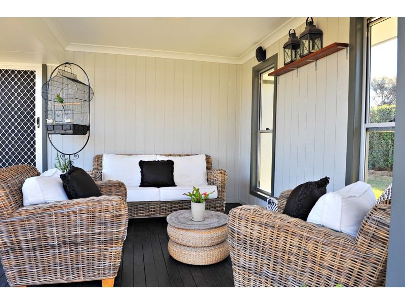 6 Ashton Plc, Springfield QLD 4300