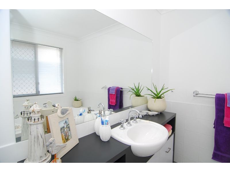 6 Ashton Plc, Springfield QLD 4300