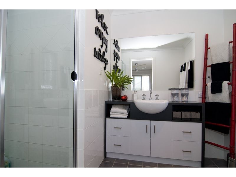 6 Ashton Plc, Springfield QLD 4300