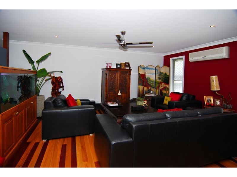 6 Ashton Plc, Springfield QLD 4300
