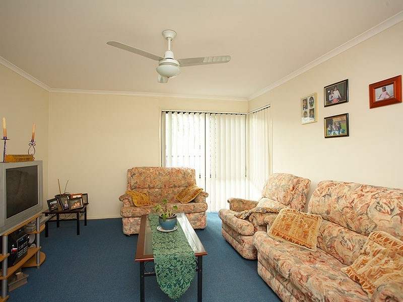 8 Links Avenue, Meadowbrook QLD 4131