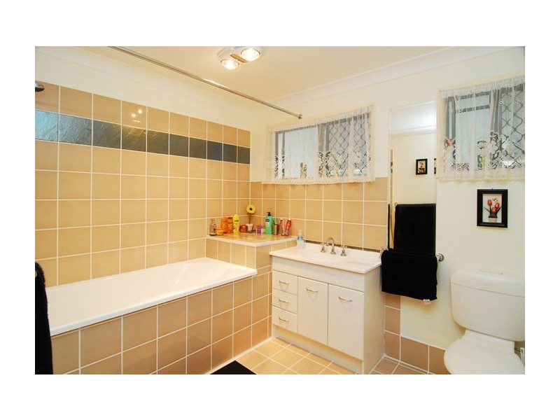 4 Coronado Street, Browns Plains QLD 4118